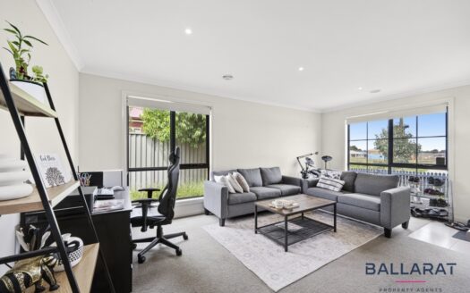 Three Bedroom, Two Bathroom & Two Living Home in Convenient Location