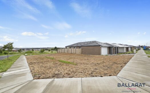 Corner Titled Allotment – Abundant Potential