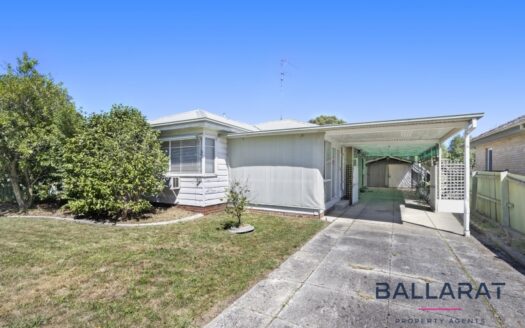 Prime Opportunity: With Renovation And Subdivision Potential (stca), Ideal Location In Ballarat