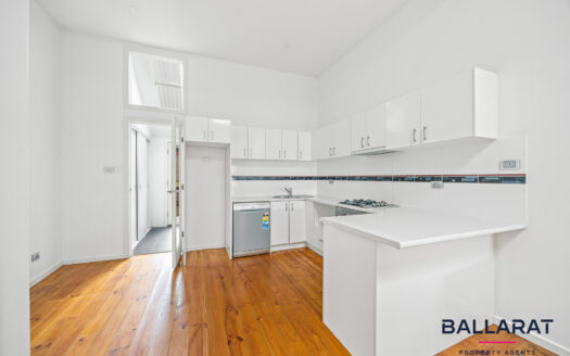 Two Bedroom Apartment in Great Location
