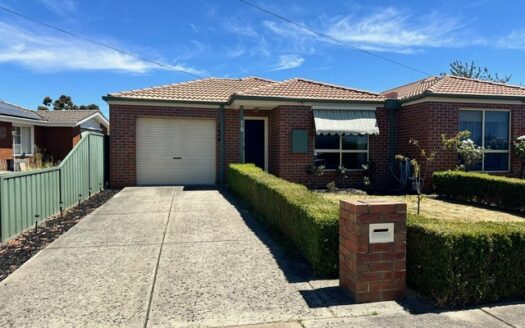 Charming Terrace With Modern Comforts On Own Title: Your Ideal Home Awaits!