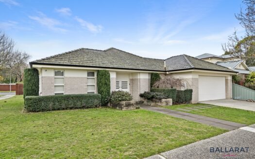 Spacious Family Home in Lake Gardens