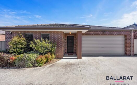 Large Three Bedroom Townhouse