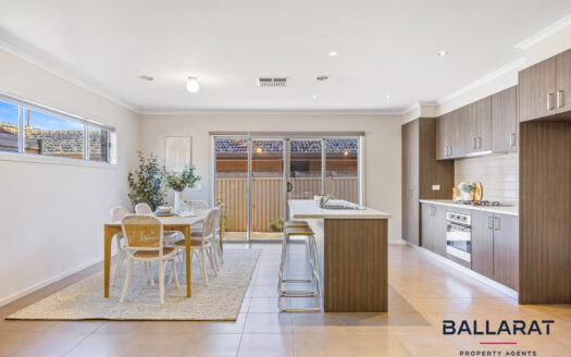 Large Three Bedroom Townhouse
