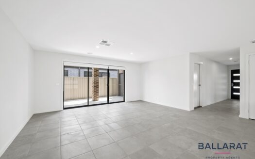 Large Family Home, Four Bedrooms, Two Bathrooms, Two Living, Double Garage and Landscaped Gardens