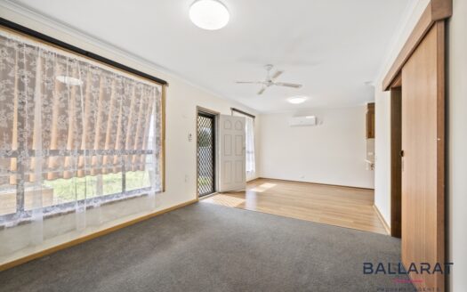 Well Presented Two Bedroom Unit