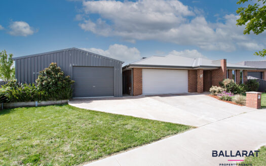 Modern Comfort with Four Bedrooms & Large Shed