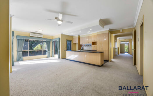 Beautifully Appointed 4-Bedroom Home in Prestigious Lake Gardens
