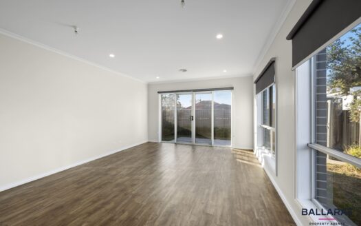 Two Bedroom, Two Bathroom Unit in Popular Alfredton Location