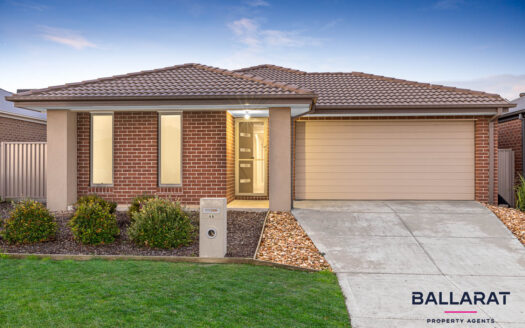 Spacious Four Bedroom Home with Two Living Areas in Yorkdale Estate