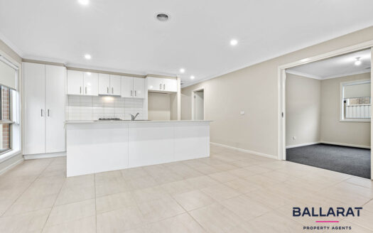 Spacious Four Bedroom Home with Two Living Areas in Yorkdale Estate