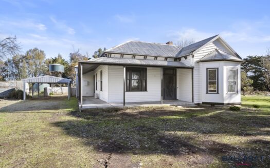 Generously Sized Four-Bedroom Home Nestled in the Tranquil Rural Setting of Leslie Manor