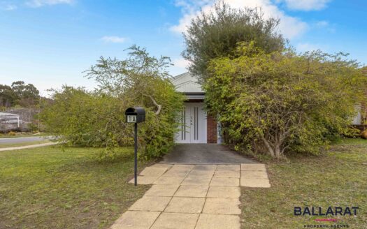 Prime Mount Helen Location – Comfortable Three-Bedroom Home