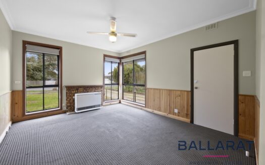 Neat & Tidy Three Bedroom Home in Sebastopol