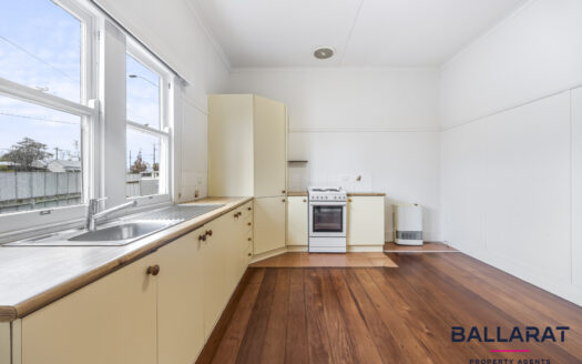 Spacious Two Bedroom Home Within Walking Distance of CBD