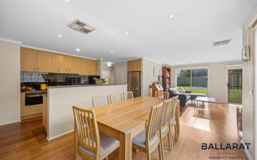 Spacious Four Bedroom Family Living in Sought-After Lake Gardens