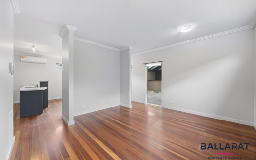 Charming Character Home in Prime Lake Wendouree Location