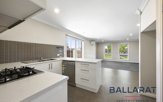 Well Presented Two Bedroom Unit in Convenient Sebastopol Location