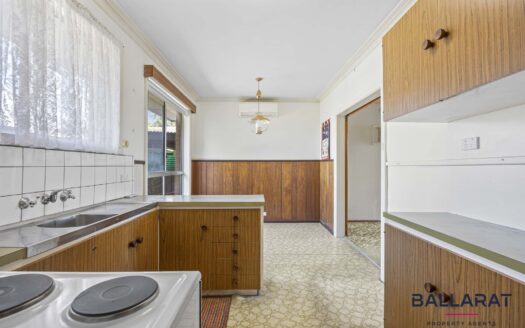 Three Bedroom Home Close to Schools and Parks