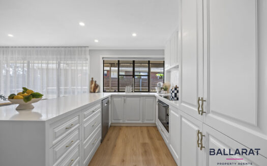Spacious Three Bedroom, Two Bathroom Home in Sought-After Invermay Park
