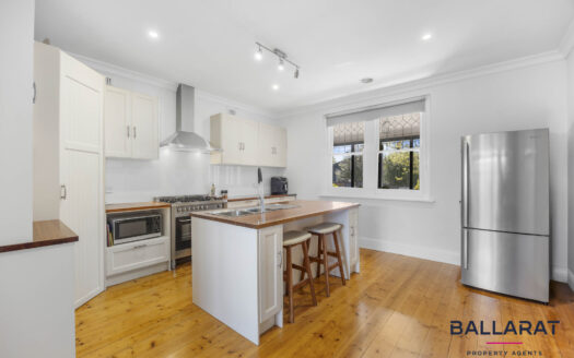 Beautifully Presented Two Bedroom Home in Sought-After Newington