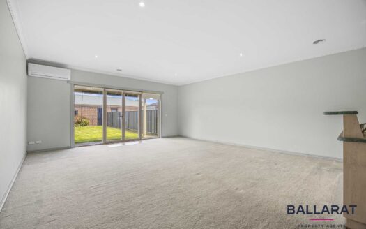 Three Bedroom, Two Bathroom, Double Garage in Central Location