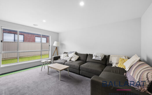 Large Family Home, Four Bedrooms, Two Bathrooms, Two Living Across from Parklands