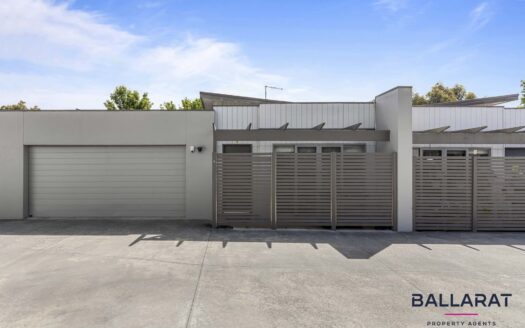 Fully Furnished Home in Quiet Court Location