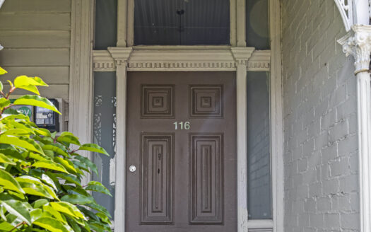 Fully Furnished Well Presented Property in Prime Central Location