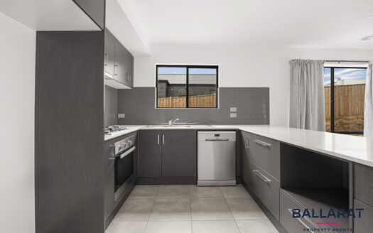Three Bedrooms, Two Living, Two Bathrooms in Convenient Location
