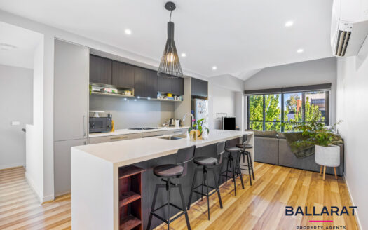 Well Presented Two Bedroom Townhouse in Central Location