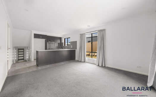 Three Bedrooms, Two Living, Two Bathrooms in Convenient Location
