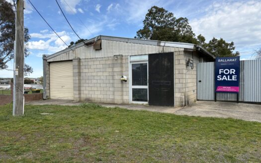 Secure Storage Or Workshop In Quiet Canadian Location