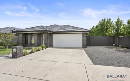 More Than Meets The Eye- Generous Allotment Of Approx. 582m2