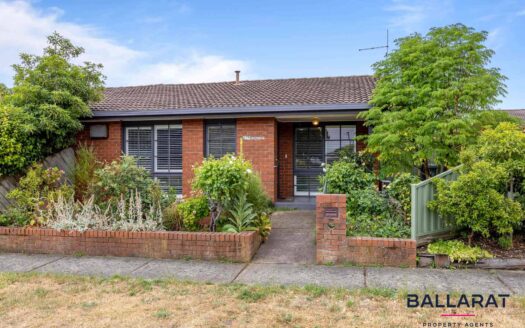 Charming Unit In A Private And Convenient Location