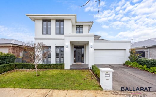 Stunning Elegance In The Prestigious Insignia Estate