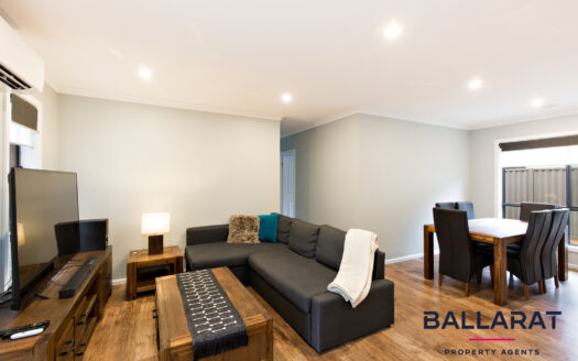 Four Bedroom Home in Prime Lucas Location