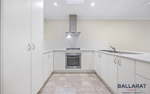 Low-Maintenance Living in a Convenient Location