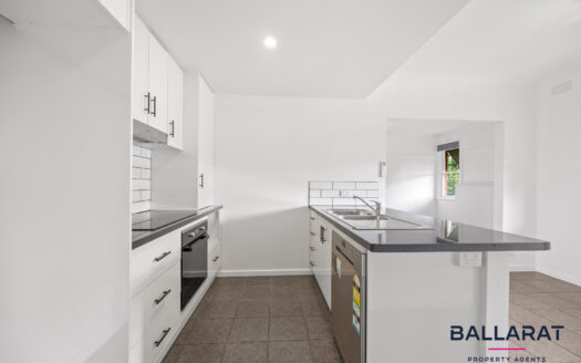 Charming Home in Sought-After Golden Point