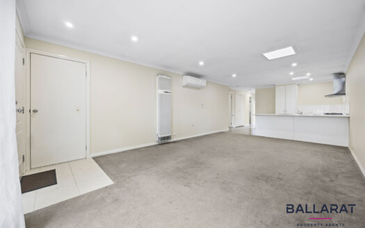 Low-Maintenance Living in a Convenient Location